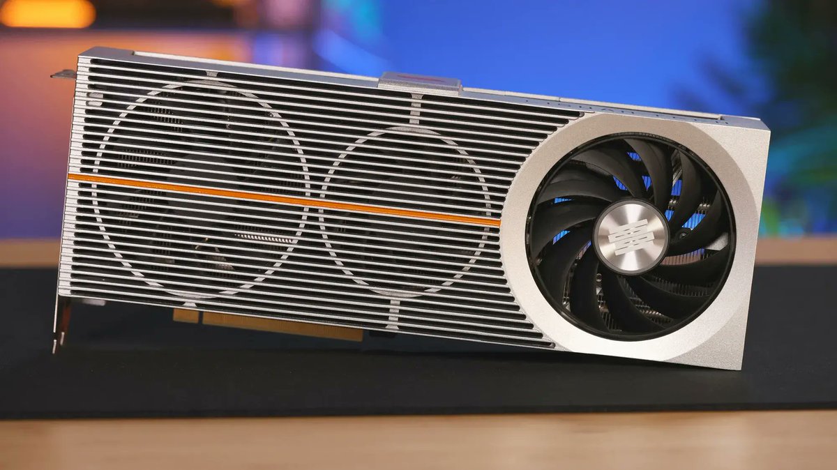 Lisuan LX 7G100 graphics card shown in benchmark coverage.